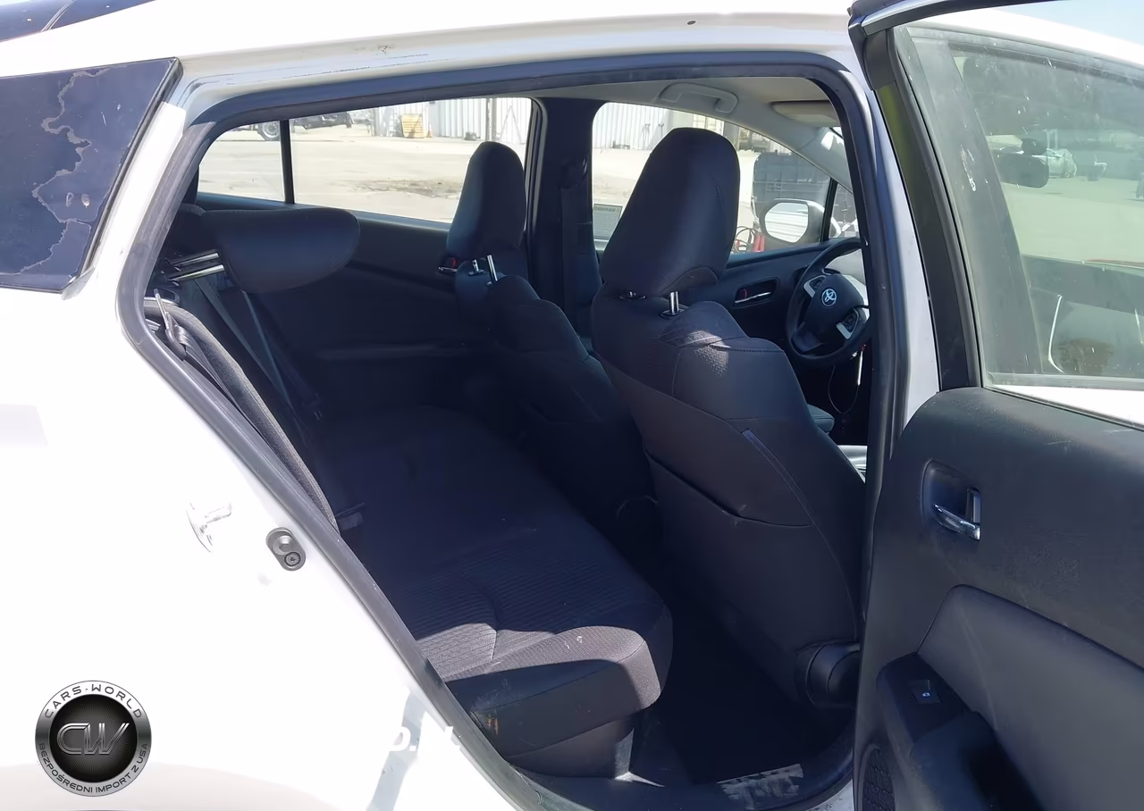 2016 Toyota Prius Two VIN:JTDKBRFU1G3522405 - 8
