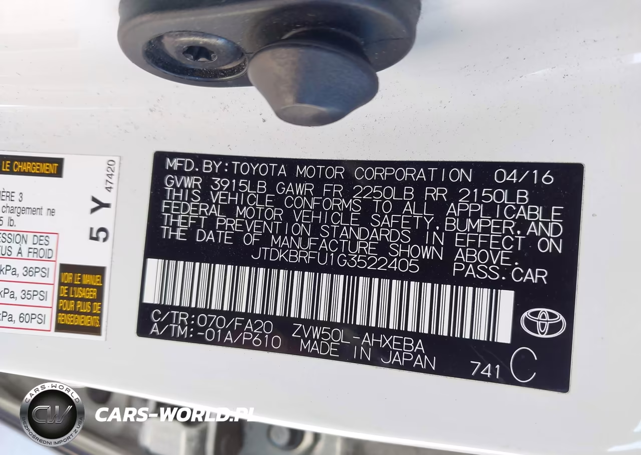 2016 Toyota Prius Two VIN:JTDKBRFU1G3522405 - 9