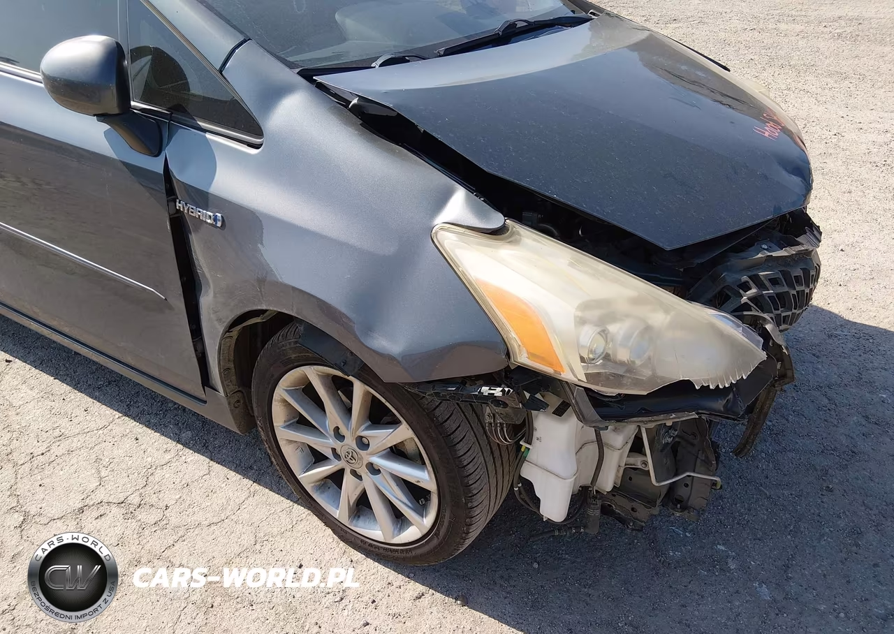 2014 Toyota Prius V Five VIN:JTDZN3EU6E3336070 - 17