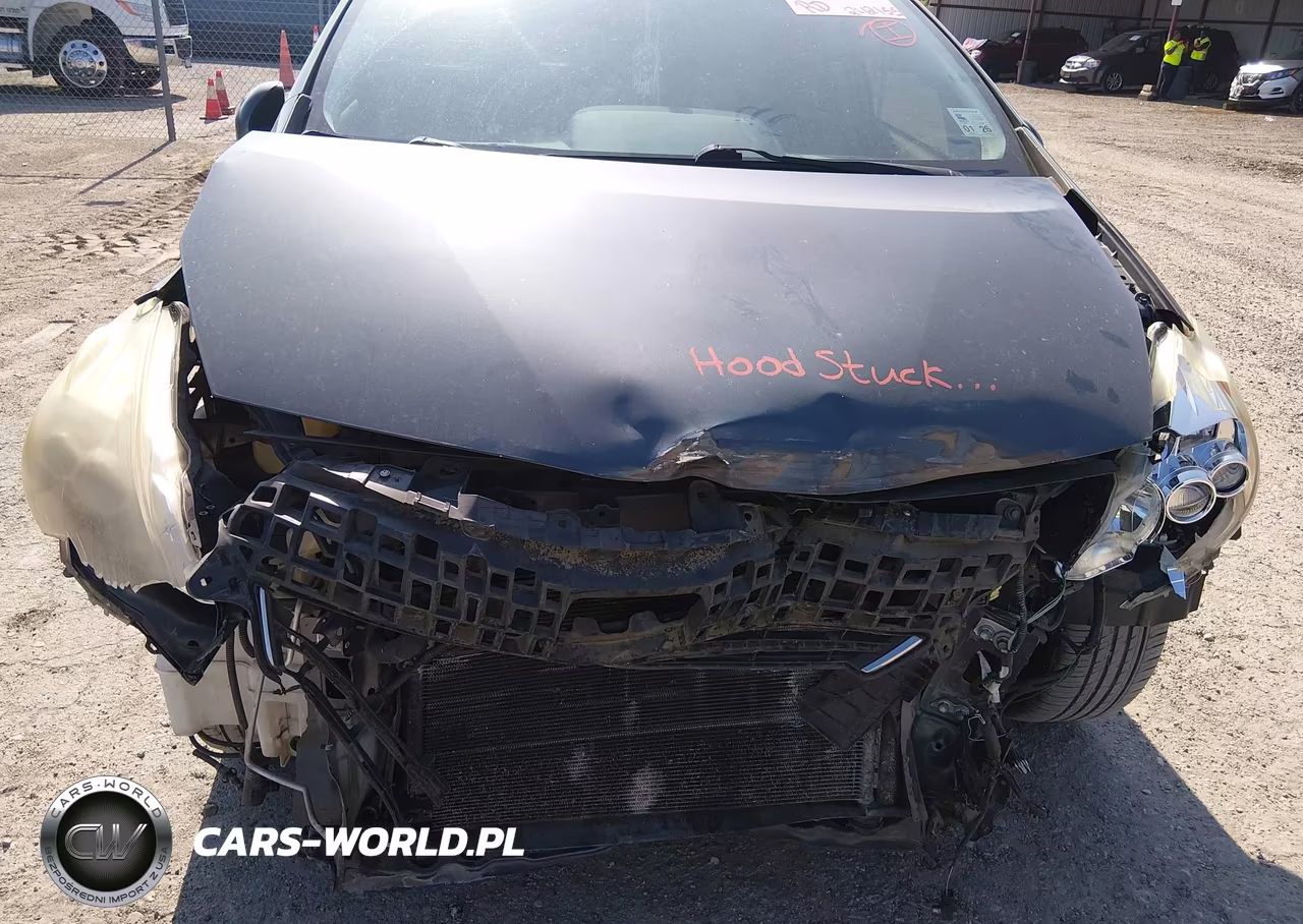 2014 Toyota Prius V Five VIN:JTDZN3EU6E3336070 - 6