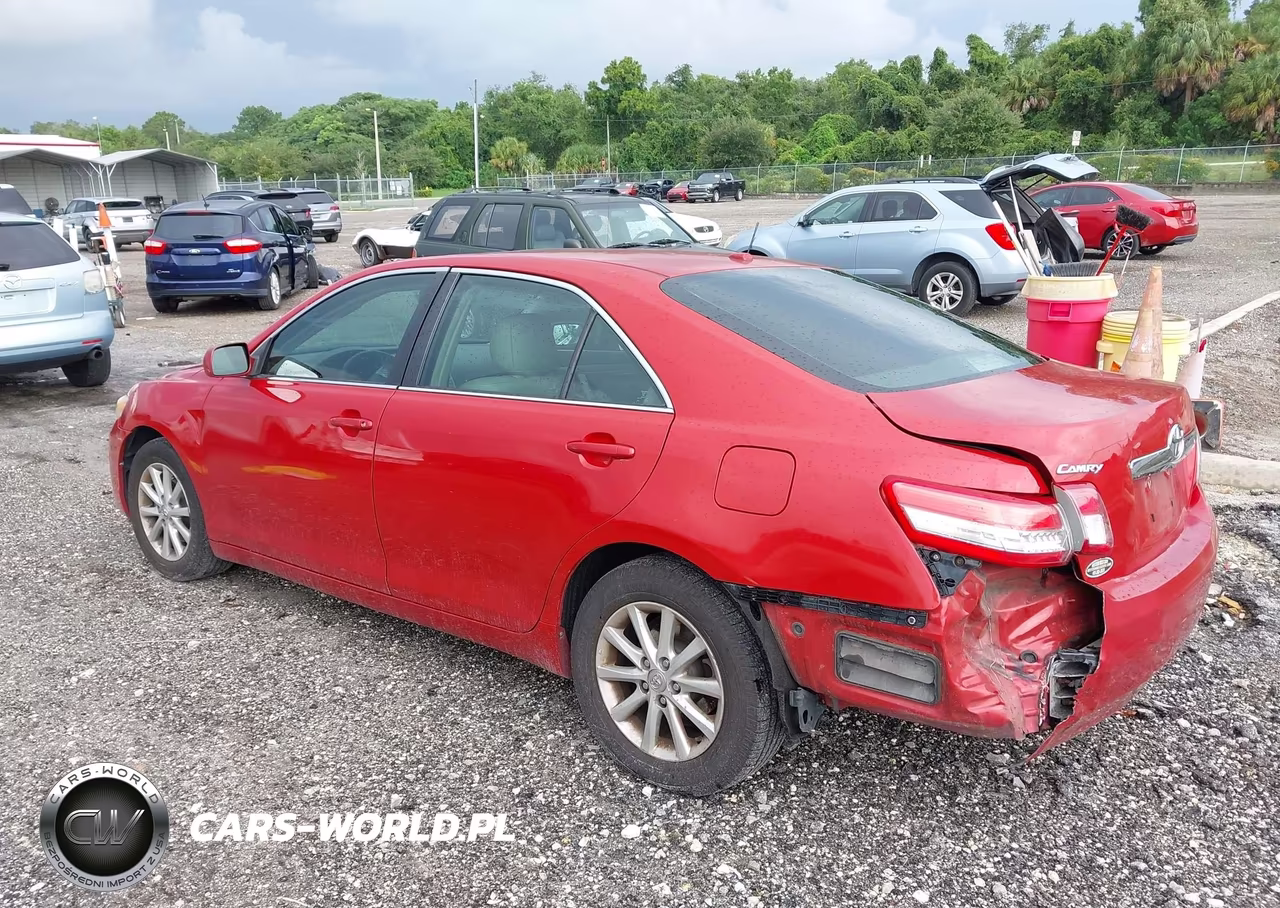 2011 Toyota Camry Xle VIN:4T1BF3EK9BU697002 - 3