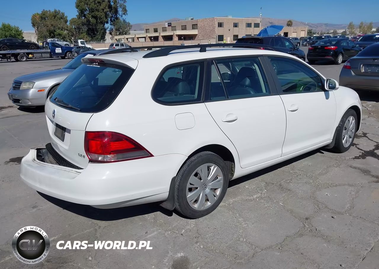 2013 Volkswagen Jetta Sportwagen 2.5L S VIN:3VWPP7AJ2DM674080 - 4