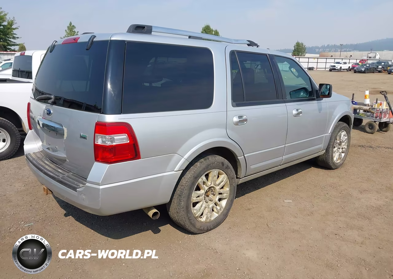 2013 Ford Expedition Limited VIN:1FMJU2A53DEF31759 - 4