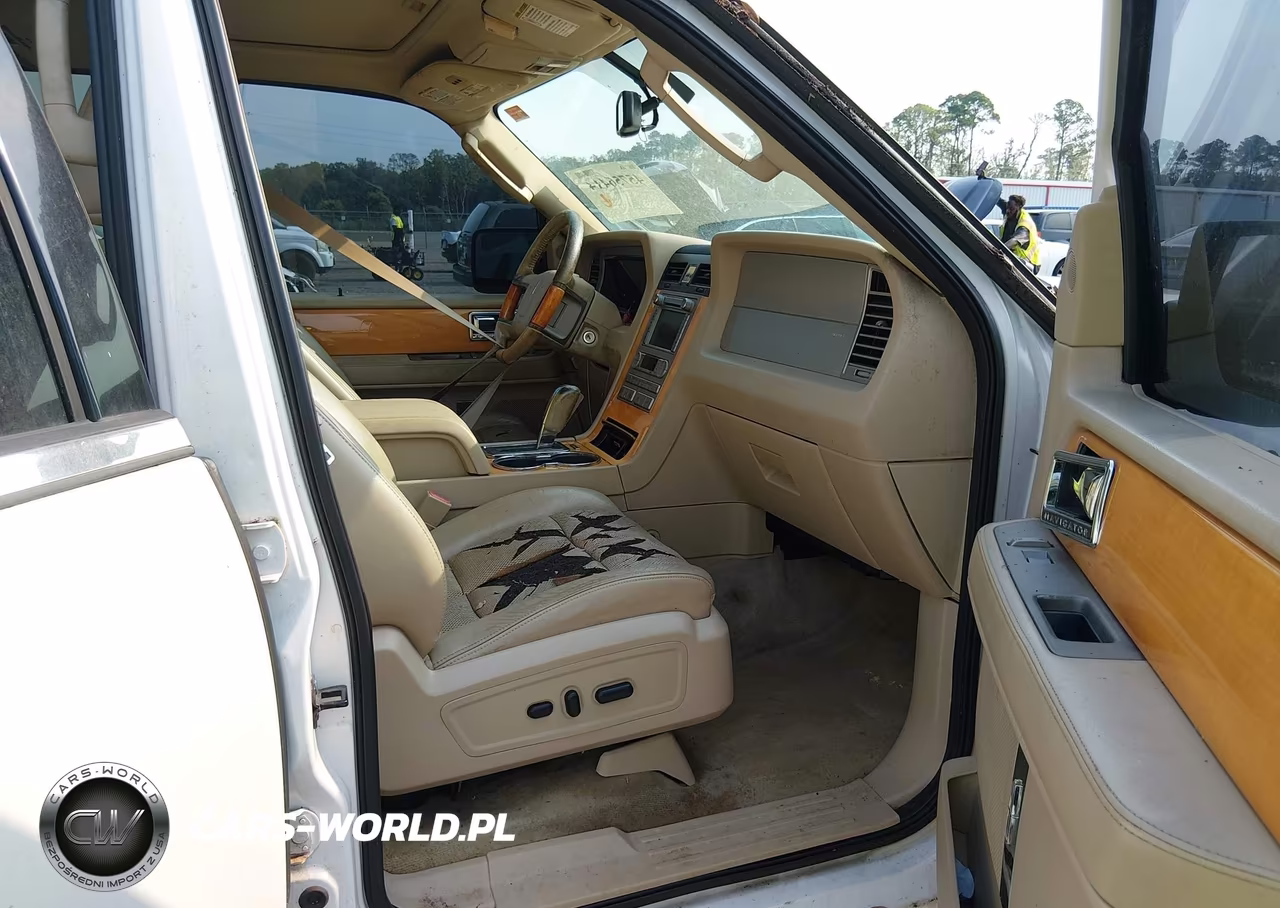 2010 Lincoln Navigator L VIN:5LMJJ3H55AEJ09893 - 5