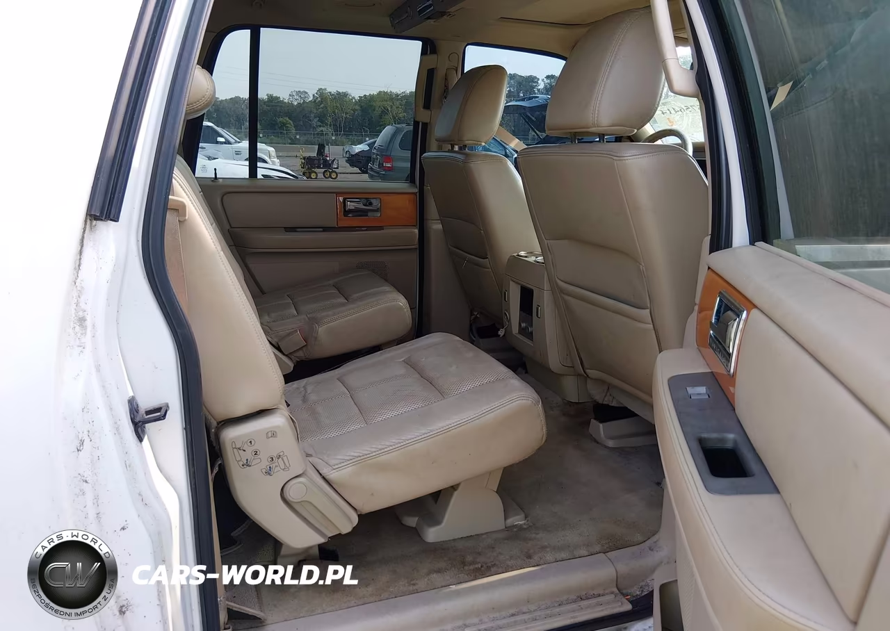 2010 Lincoln Navigator L VIN:5LMJJ3H55AEJ09893 - 8