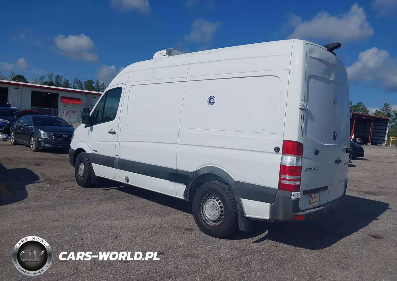 2016 Mercedes-Benz Sprinter 2500 Normal Roof VIN:WD3PE7DD9GP177857 - 3