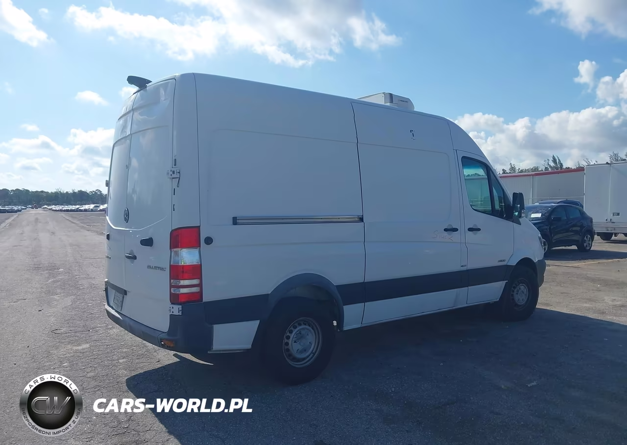2016 Mercedes-Benz Sprinter 2500 Normal Roof VIN:WD3PE7DD9GP177857 - 4