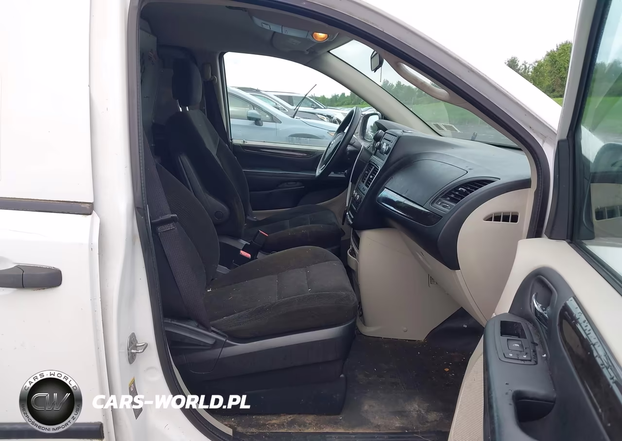2015 Ram Cargo Tradesman VIN:2C4JRGAG6FR681309 - 5