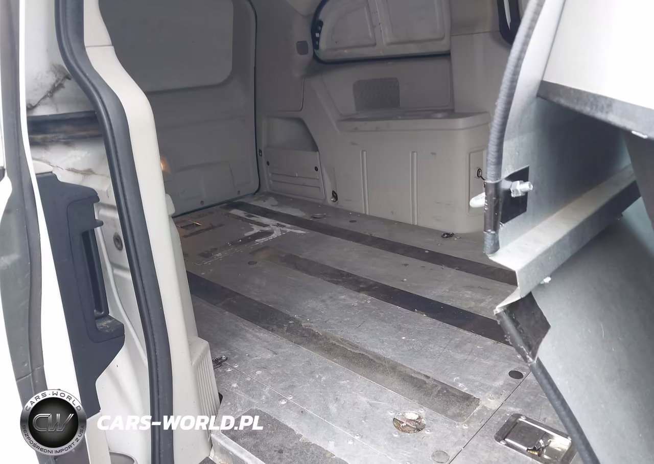 2015 Ram Cargo Tradesman VIN:2C4JRGAG6FR681309 - 8