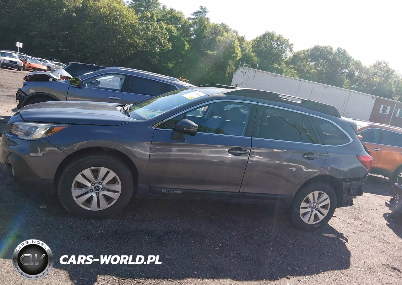 2018 Subaru Outback 2.5I Premium VIN:4S4BSAFC8J3376676 - 15