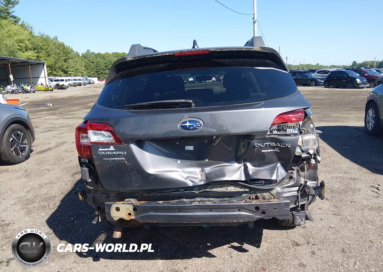 2018 Subaru Outback 2.5I Premium VIN:4S4BSAFC8J3376676 - 17