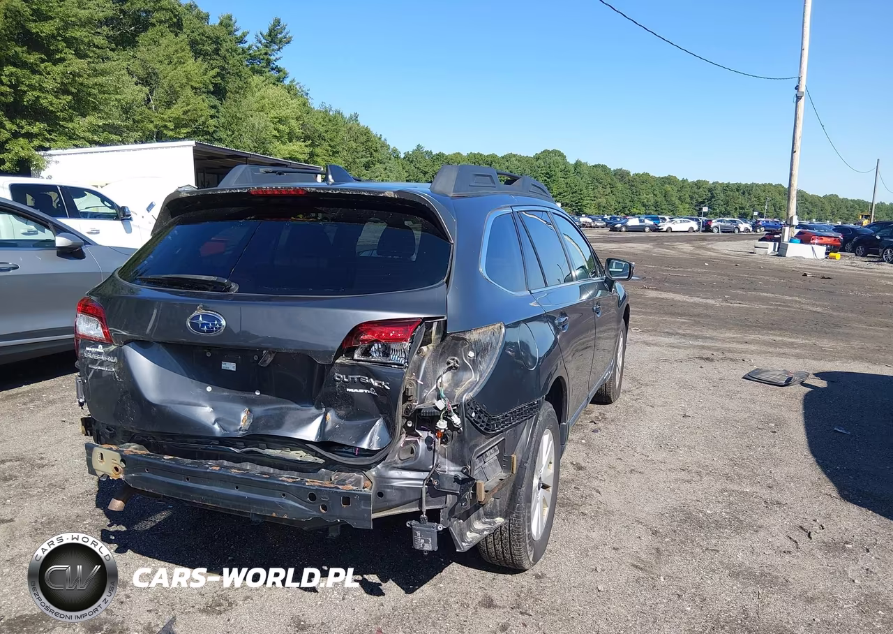 2018 Subaru Outback 2.5I Premium VIN:4S4BSAFC8J3376676 - 4