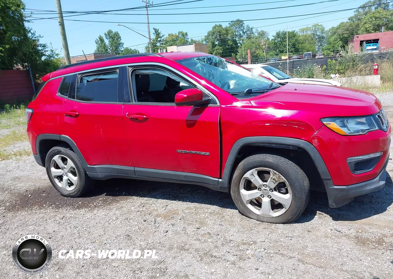 2018 Jeep Compass Latitude 4X4 VIN:3C4NJDBBXJT207704 - 13