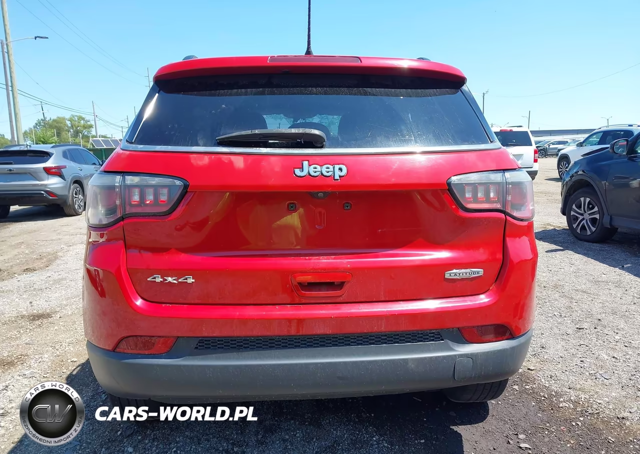 2018 Jeep Compass Latitude 4X4 VIN:3C4NJDBBXJT207704 - 16