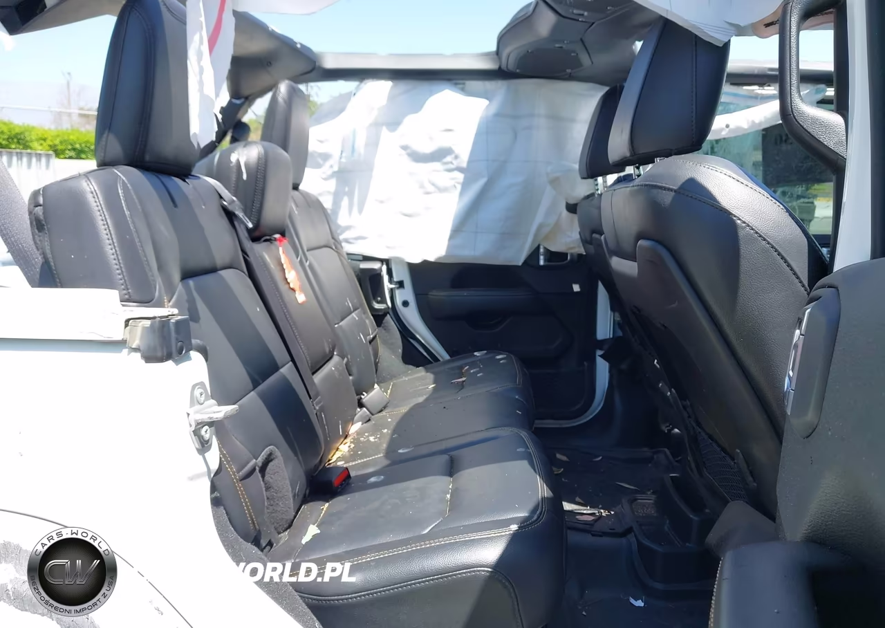 2024 Jeep Wrangler 4-Door Sahara 4X4 VIN:1C4PJXEN4RW106440 - 8