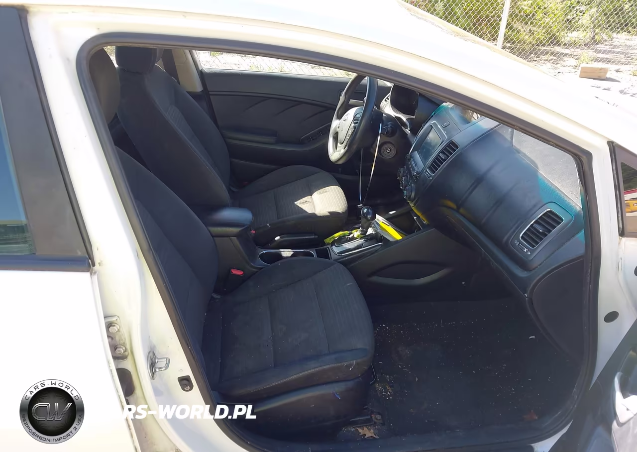 2018 Kia Forte Lx VIN:3KPFL4A78JE260773 - 5