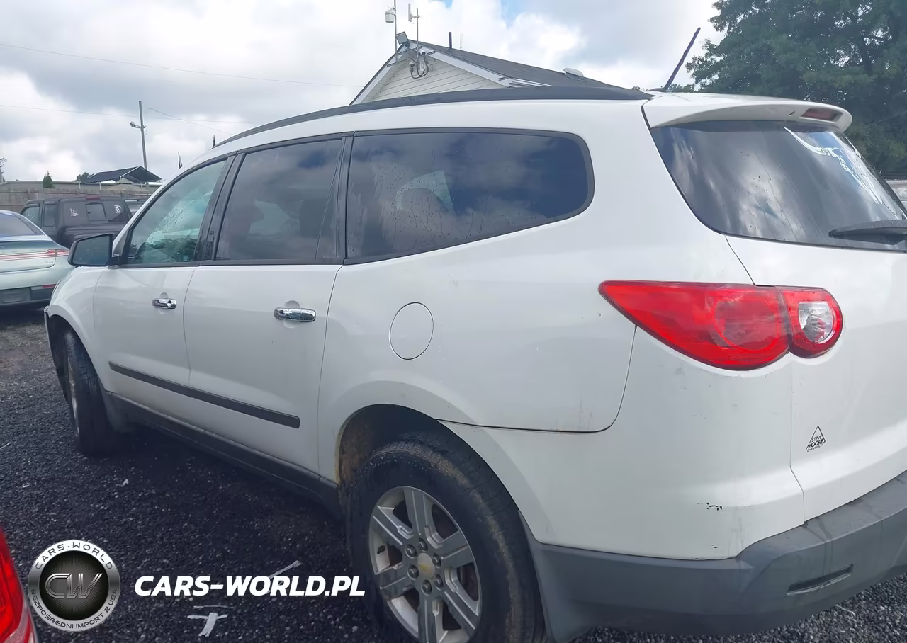 2011 Chevrolet Traverse Ls VIN:1GNKRFED5BJ350550 - 3