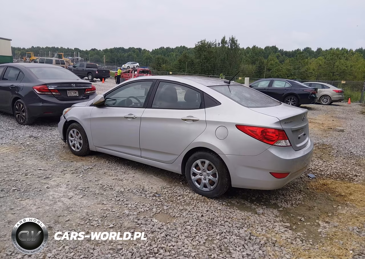 2013 Hyundai Accent Gls VIN:KMHCT4AE0DU556339 - 3