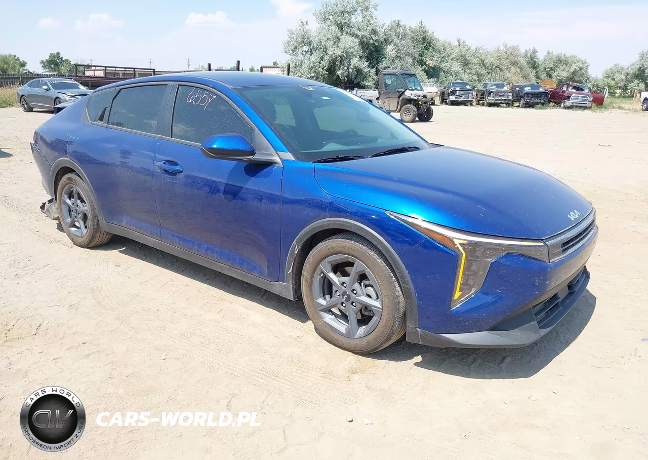 2025 Kia K4 Lxs – zdjęcie 1 z 22