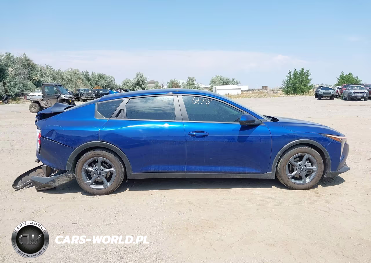 2025 Kia K4 Lxs VIN:3KPFT4DE2SE145159 - 14