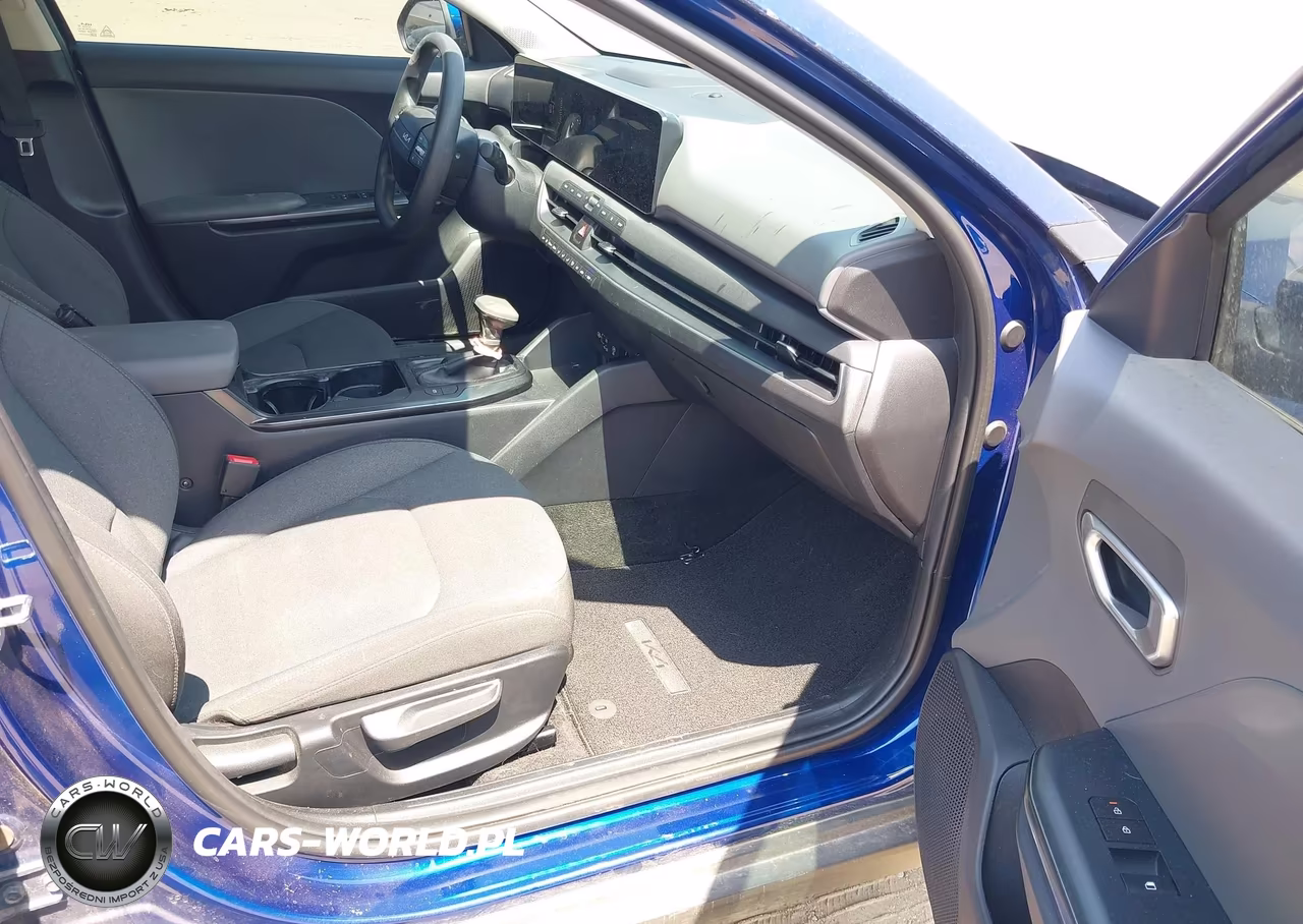 2025 Kia K4 Lxs VIN:3KPFT4DE2SE145159 - 5