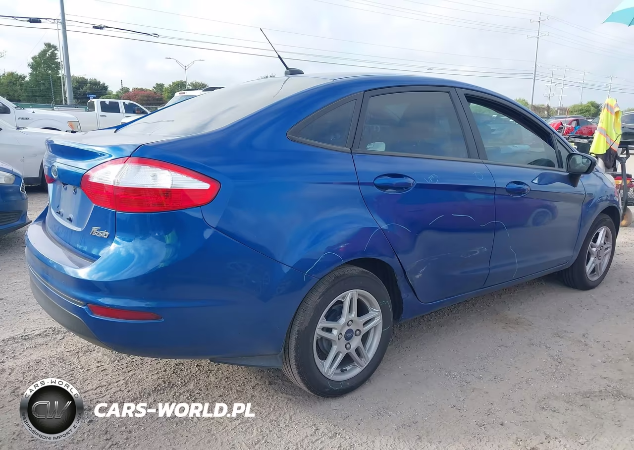 2018 Ford Fiesta Se VIN:3FADP4BJ9JM124802 - 4