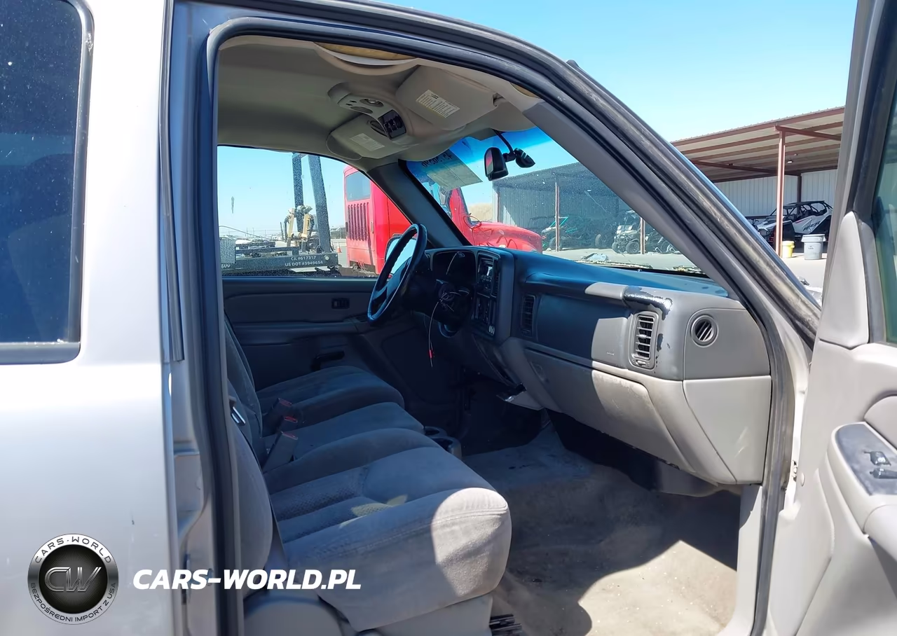 2004 Chevrolet Tahoe Ls VIN:1GNEC13V44R279343 - 5