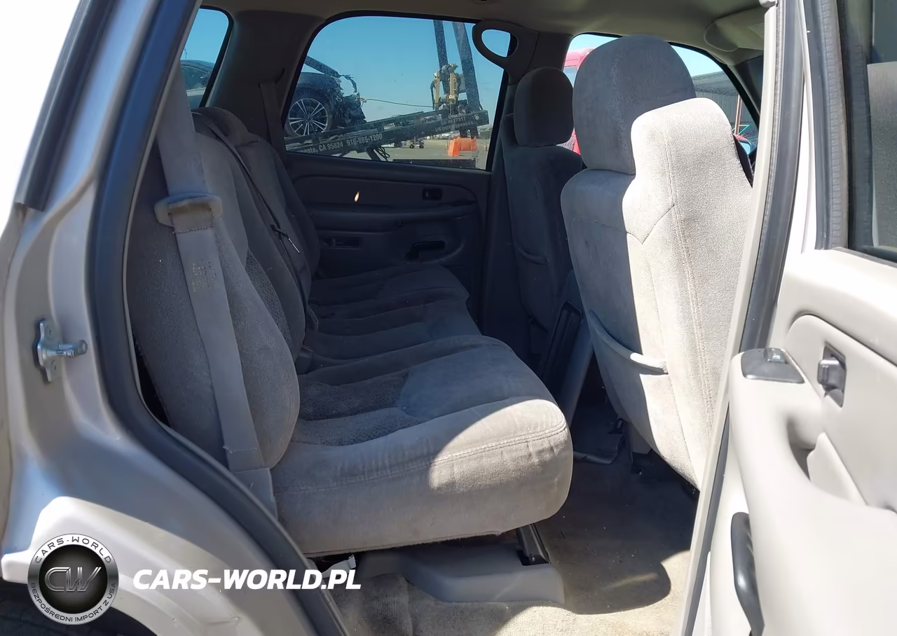 2004 Chevrolet Tahoe Ls VIN:1GNEC13V44R279343 - 8