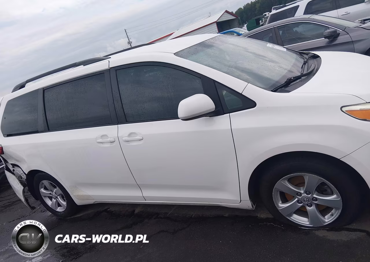 2016 Toyota Sienna Le 8 Passenger VIN:5TDKK3DC1GS739426 - 13