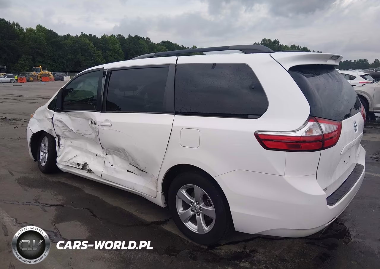 2016 Toyota Sienna Le 8 Passenger VIN:5TDKK3DC1GS739426 - 3