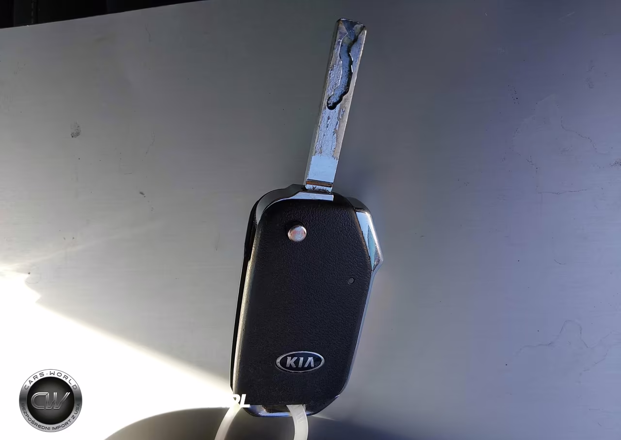 2019 Kia Forte Lxs VIN:3KPF24AD4KE091720 - 11