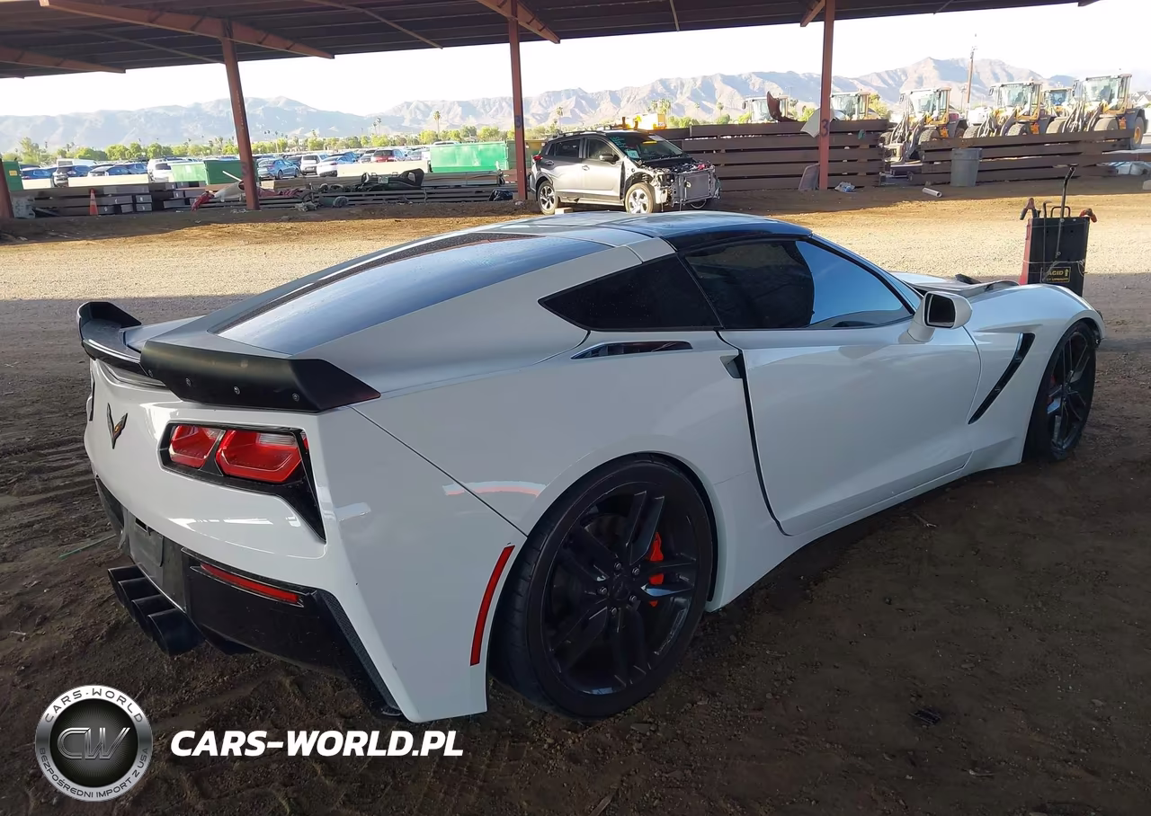 2014 Chevrolet Corvette Stingray VIN:1G1YD2D75E5107302 - 4