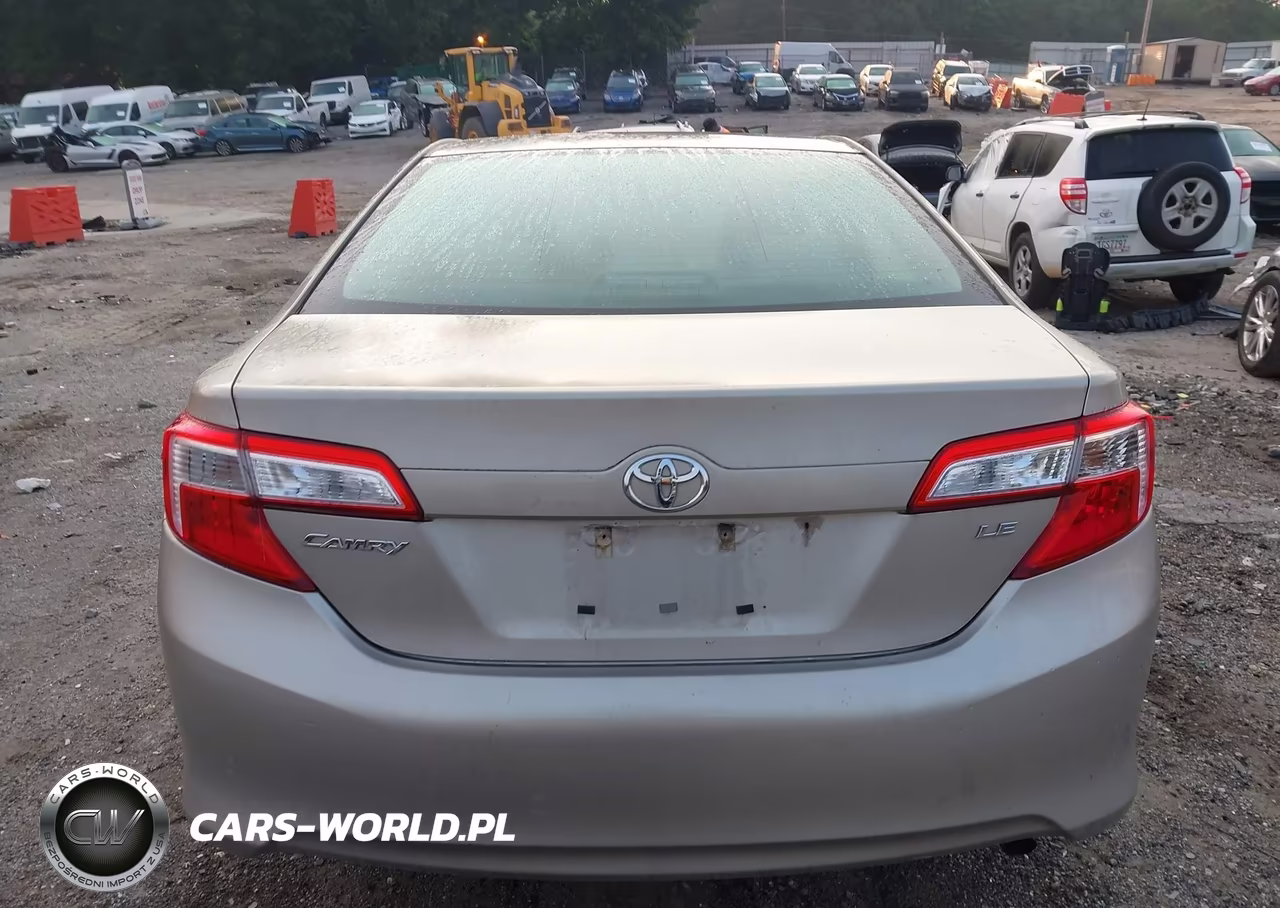 2013 Toyota Camry Le VIN:4T1BF1FK3DU667273 - 16