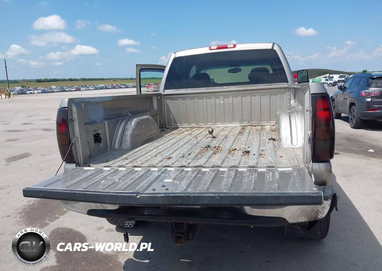CHEVROLET SILVERADO 2500HD VIN:1GCHK23151F209147 - 17