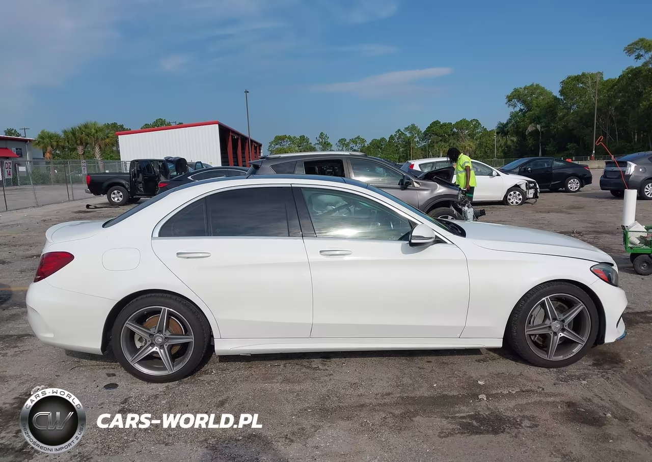 2016 Mercedes-Benz C 300 Sport 4Matic VIN:55SWF4KB9GU109100 - 13