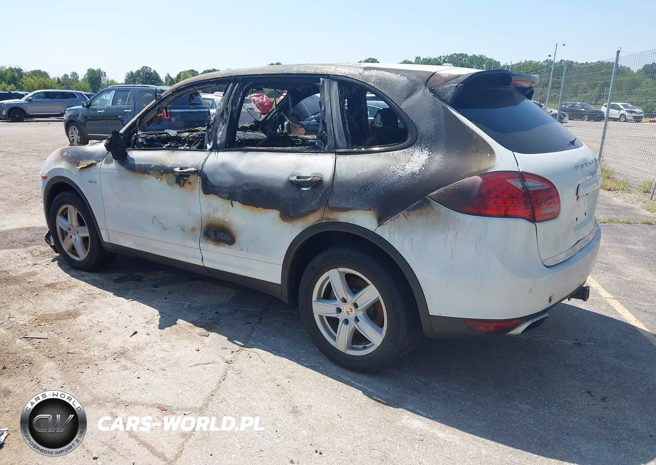 2013 Porsche Cayenne Diesel VIN:WP1AF2A2XDLA23805 - 3