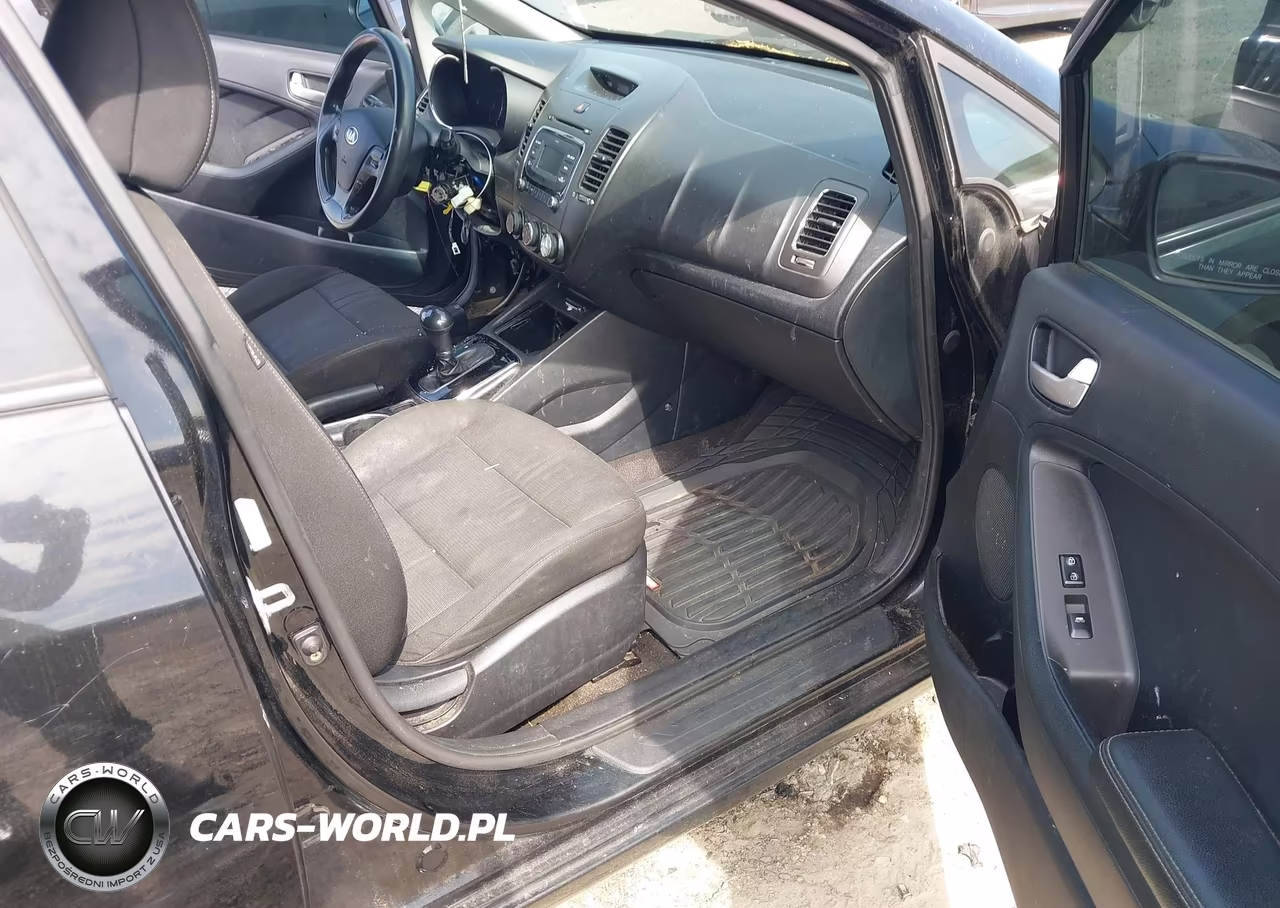 2017 Kia Forte Lx VIN:KNAFK5A86H5692962 - 5