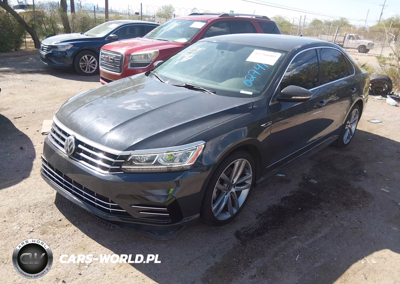 2017 Volkswagen Passat 1.8T R-Line VIN:1VWDT7A3XHC027417 - 2