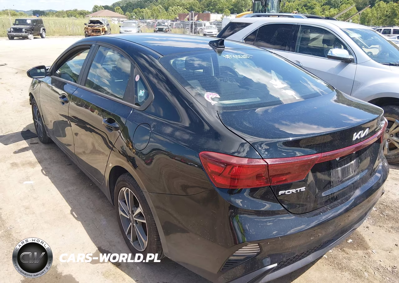 2023 Kia Forte Lxs VIN:3KPF24AD4PE612491 - 3