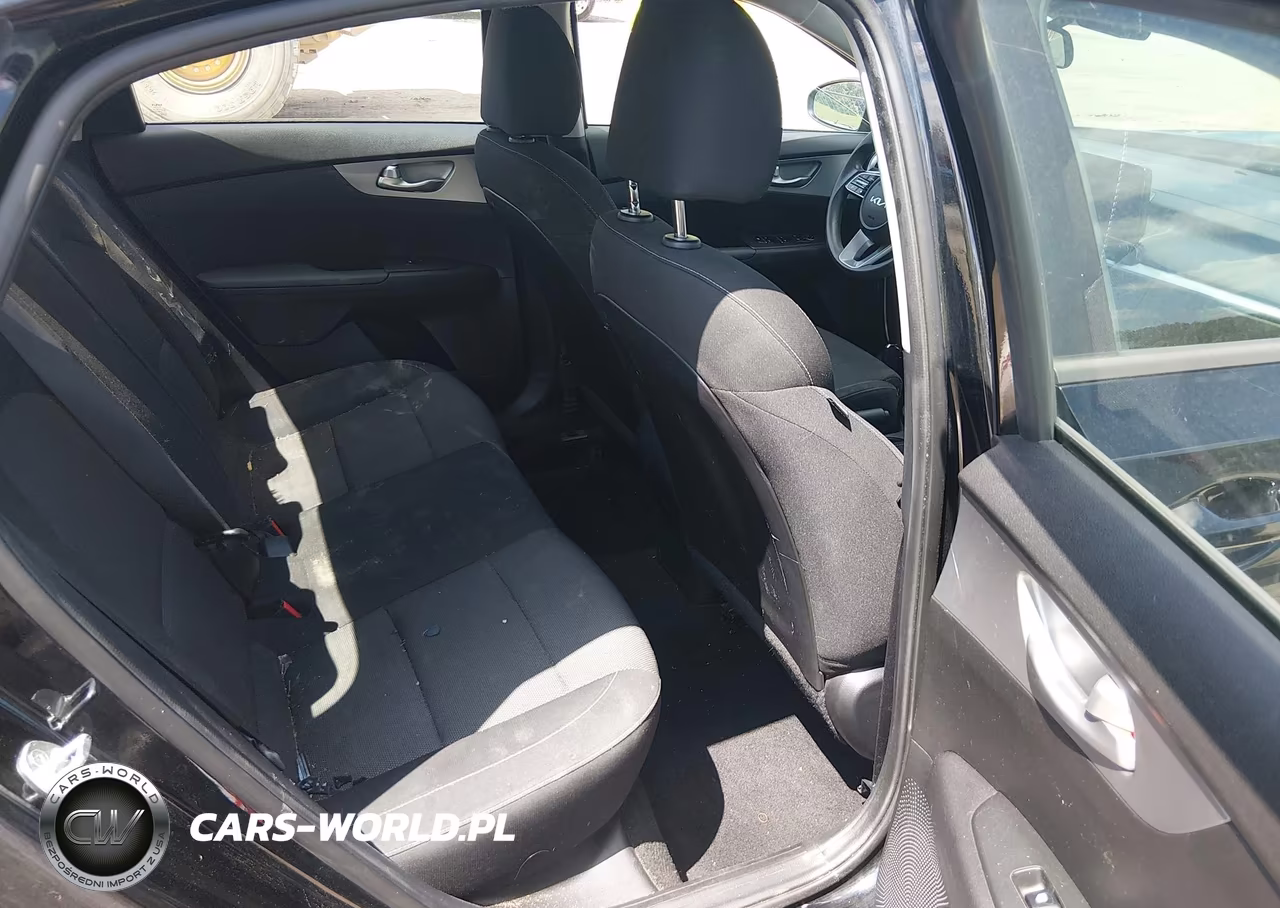 2023 Kia Forte Lxs VIN:3KPF24AD4PE612491 - 8