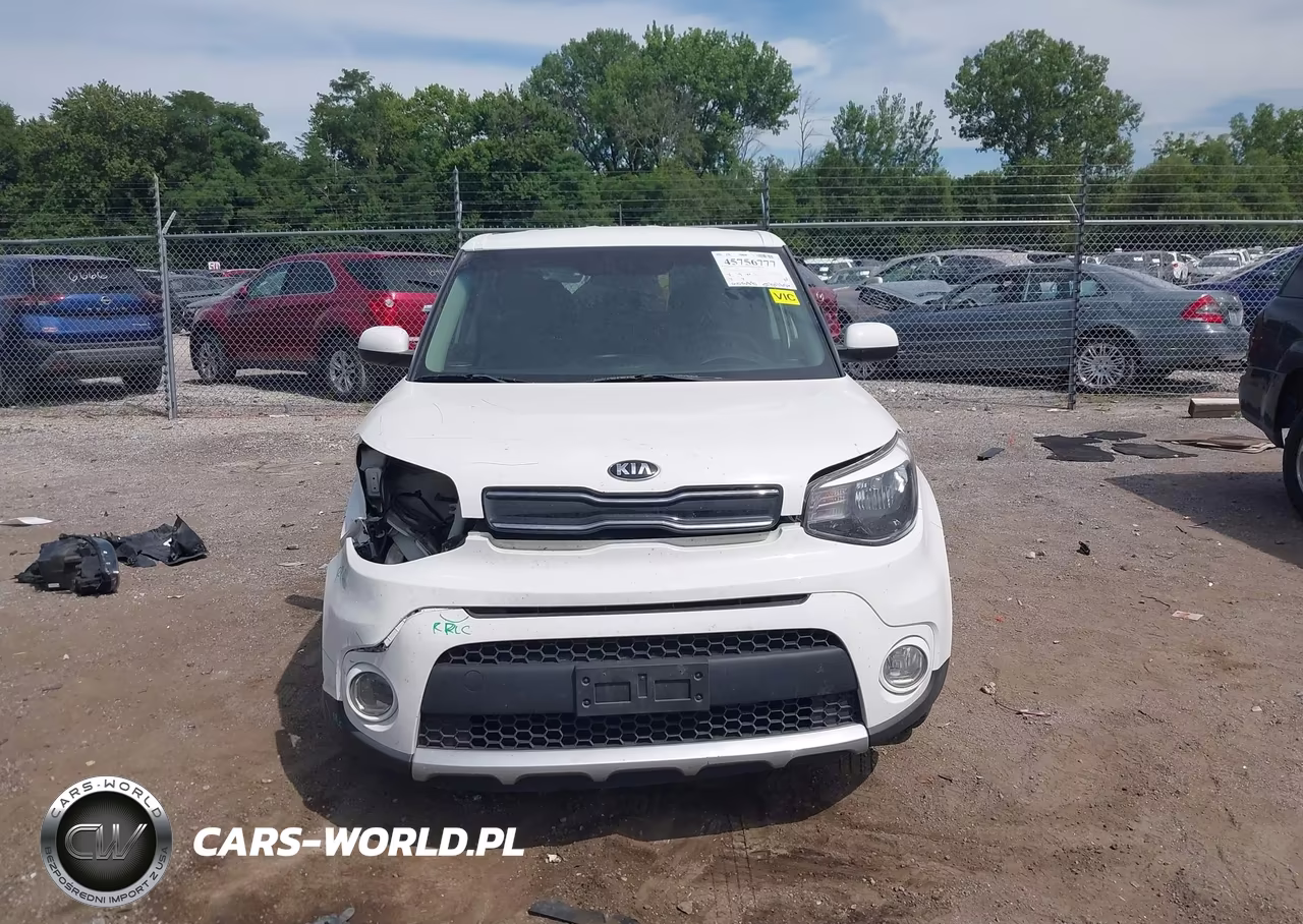 2018 Kia Soul + VIN:KNDJP3A5XJ7893248 - 13