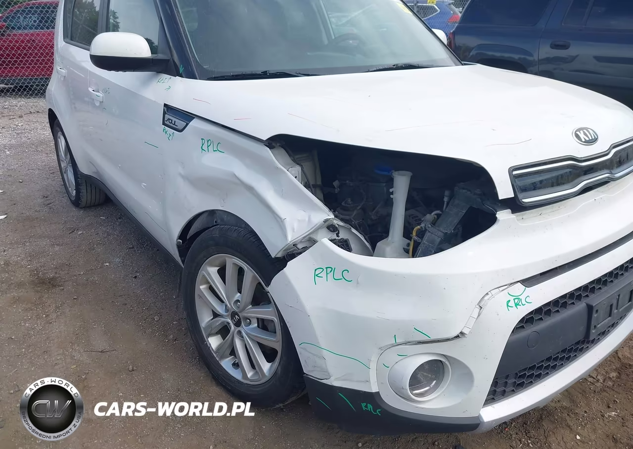 2018 Kia Soul + VIN:KNDJP3A5XJ7893248 - 6