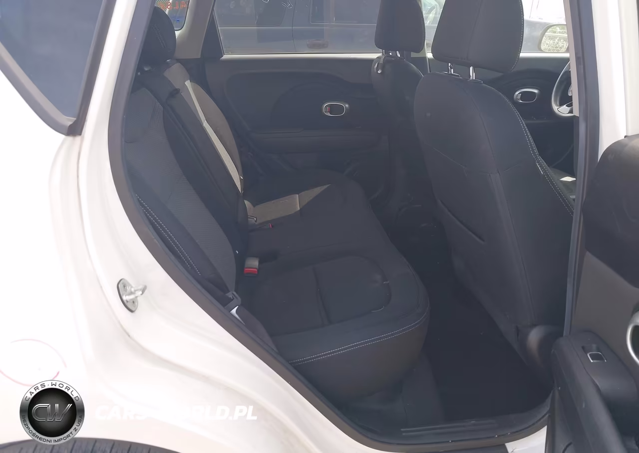 2018 Kia Soul + VIN:KNDJP3A5XJ7893248 - 8