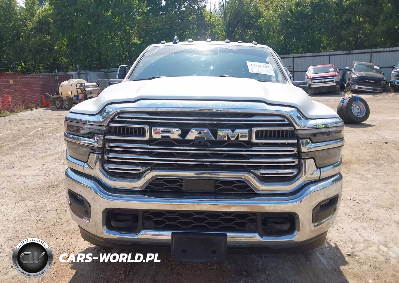 2025 Ram 3500 Laramie 4X4 8' Box VIN:3C63RRJL4SG520031 - 12