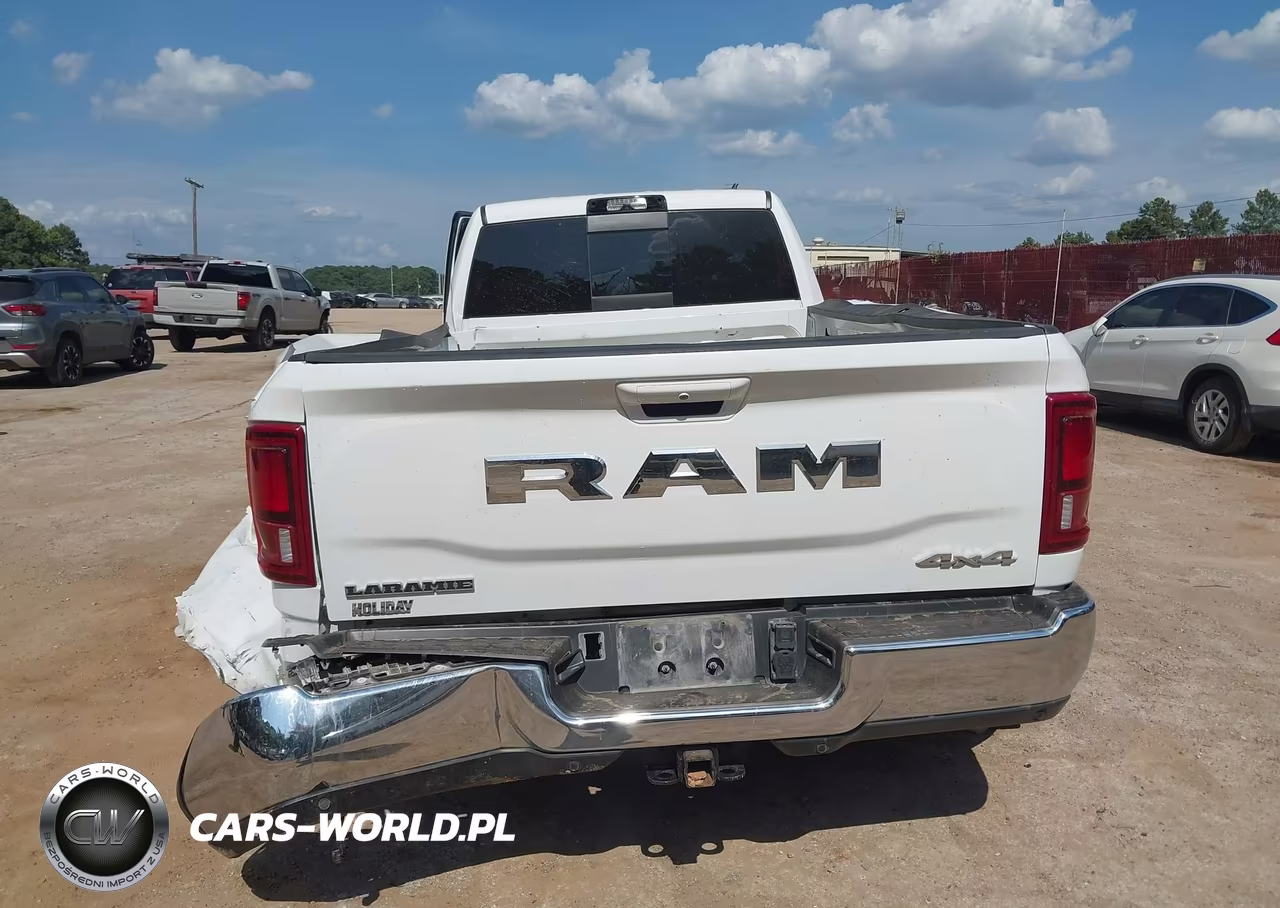 2025 Ram 3500 Laramie 4X4 8' Box VIN:3C63RRJL4SG520031 - 15