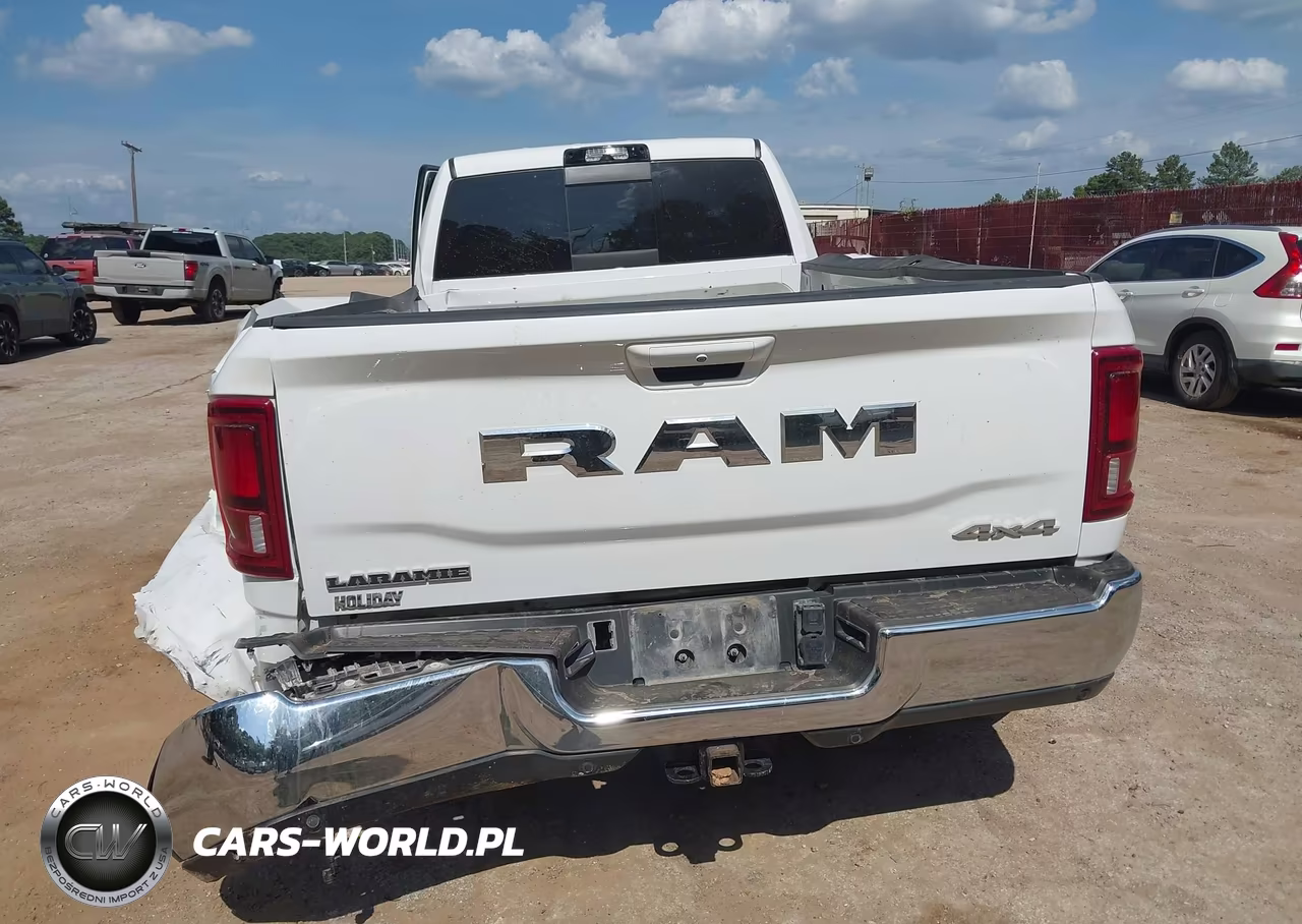 2025 Ram 3500 Laramie 4X4 8' Box VIN:3C63RRJL4SG520031 - 17