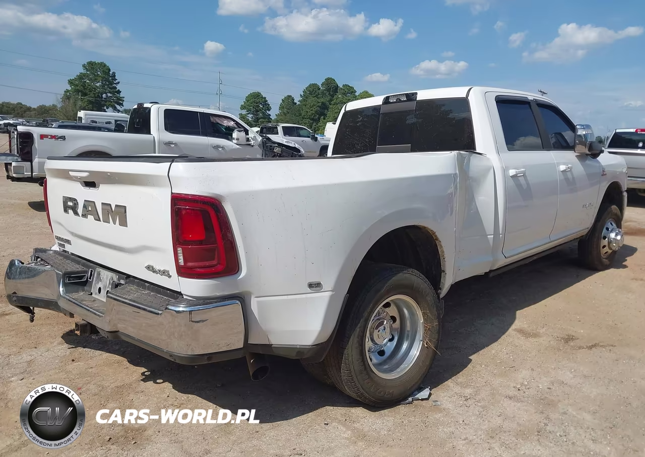 2025 Ram 3500 Laramie 4X4 8' Box VIN:3C63RRJL4SG520031 - 4