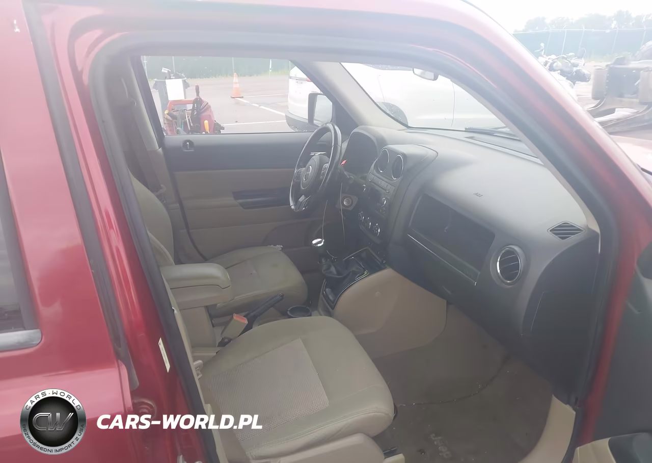 2011 Jeep Patriot Sport VIN:1J4NT1GA0BD173332 - 5