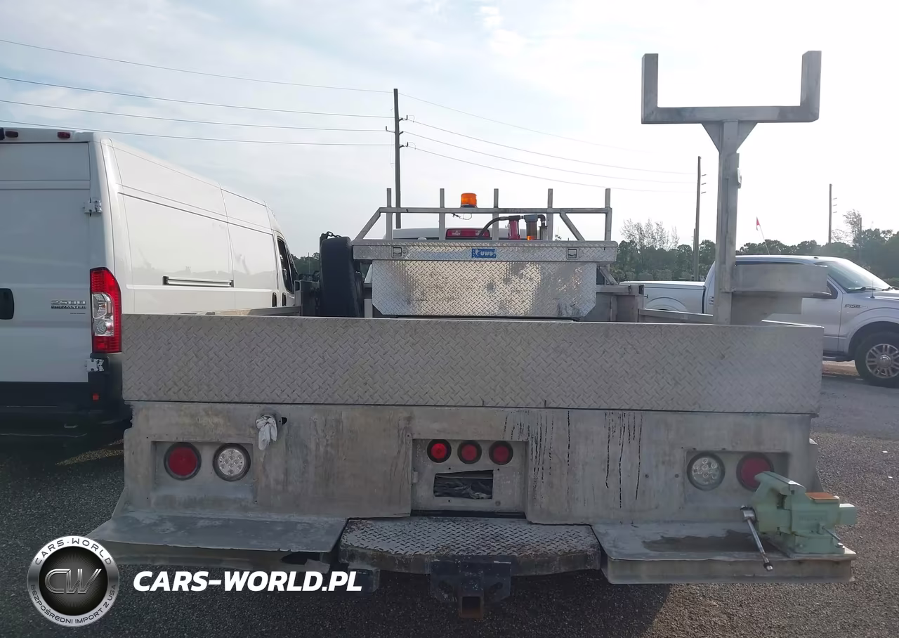 2018 Ram 3500 Chassis Tradesman-Slt VIN:3C7WRTBL3JG188859 - 17