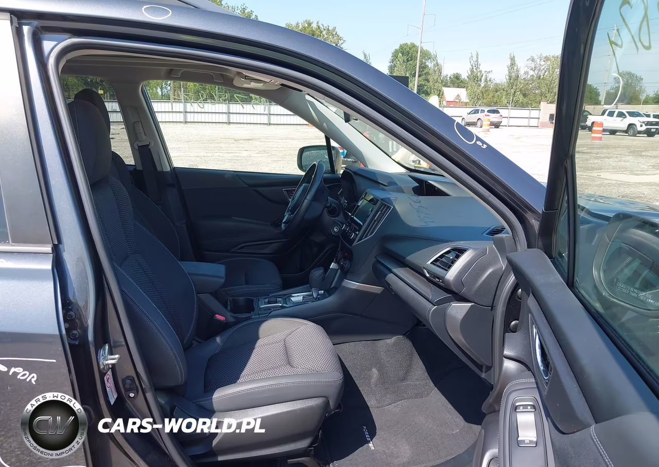 2019 Subaru Forester Premium VIN:JF2SKAEC6KH584485 - 5